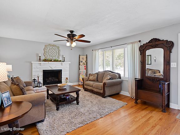 3rd image of 9015 Annlou Dr