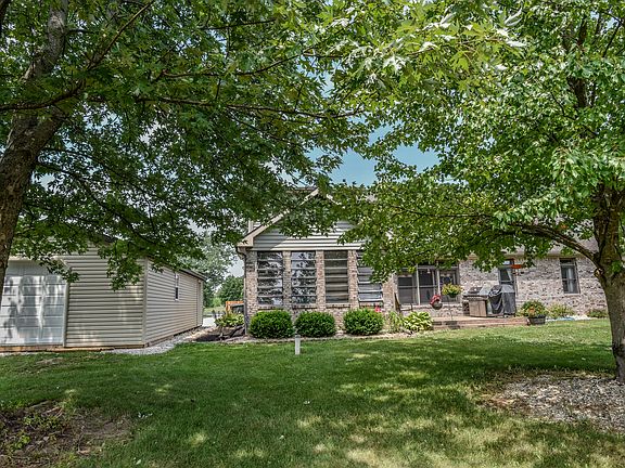 3rd image of 5481 E County Road 800 N