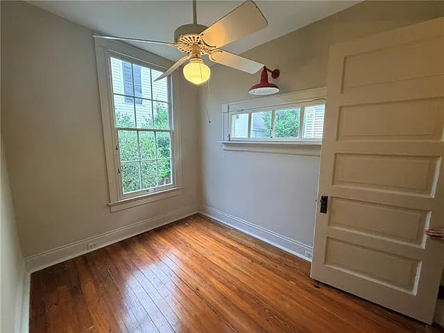 1669 Robert St — Photo 17