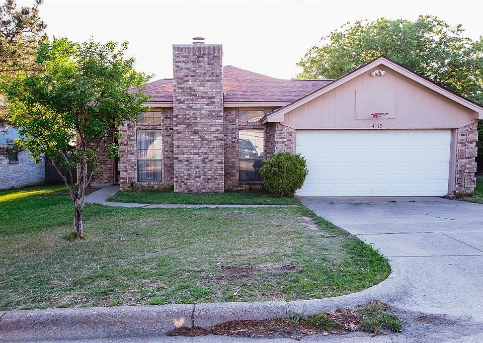 1st image of 4833 Deal Dr