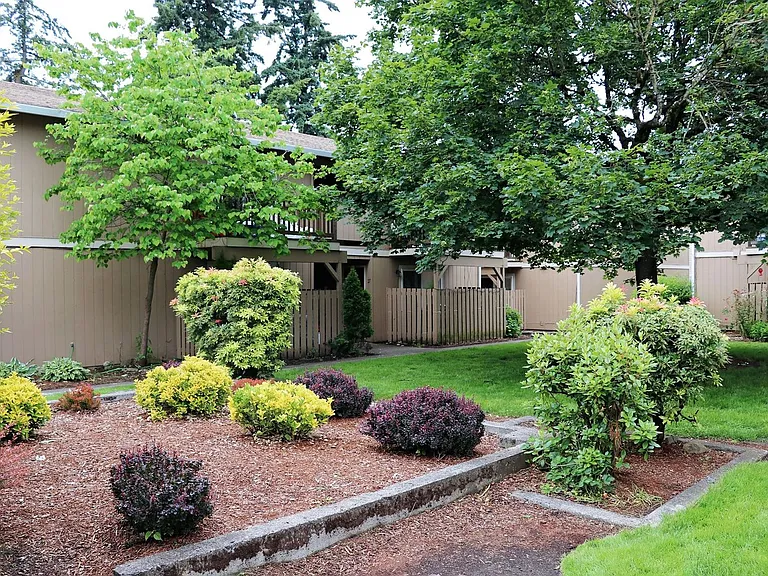 Images Garden View Apartments — Photo 33