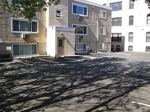 2725 Humboldt Ave S — Photo 13