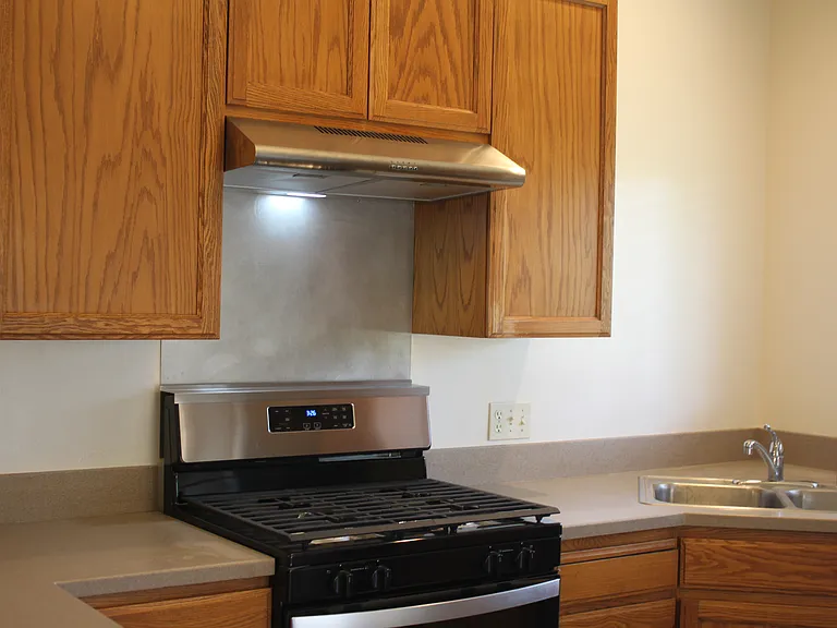 533 Central Ave #B — Photo 4