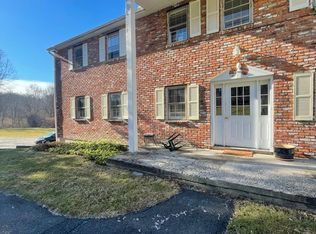 26 Hillandale Rd #2, Brookfield, CT 06804