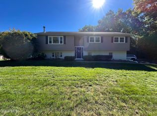 304 Grooms Road, Halfmoon, NY 12065