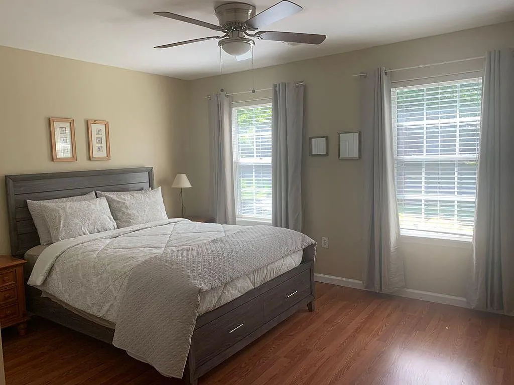4 bed, 2943 sqft, $3,800 — Photo 4
