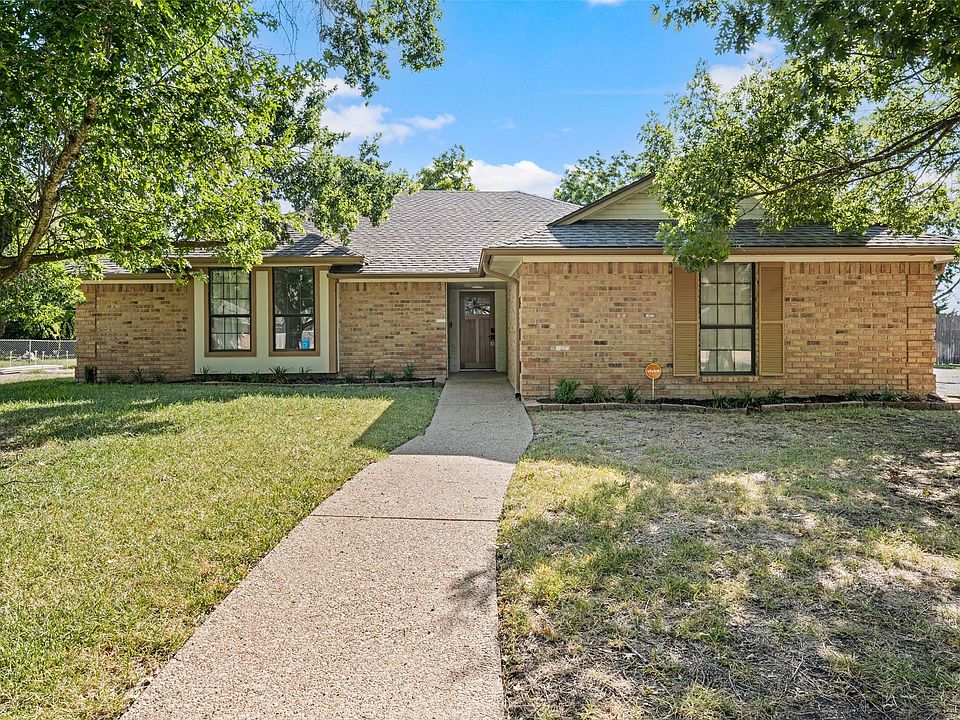 1st image of 209 Bonham Dr