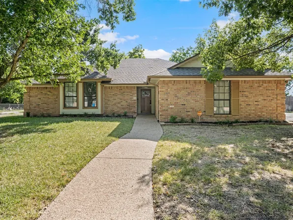 209 Bonham Dr, Hewitt, TX 76643