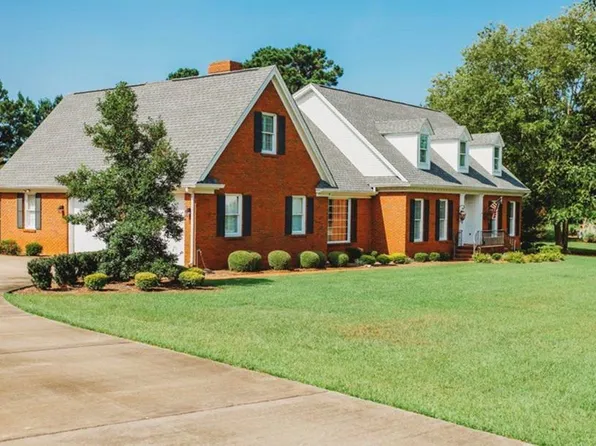 451 Lakewood Dr, Blakely, GA 39823