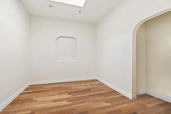 Rented by SERHANT. | media 8