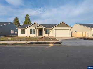 673 Parker Loop, Silverton, OR 97381