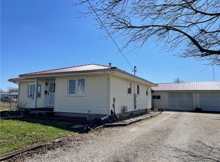 813 Grant Ave, Mattoon, IL 61938
