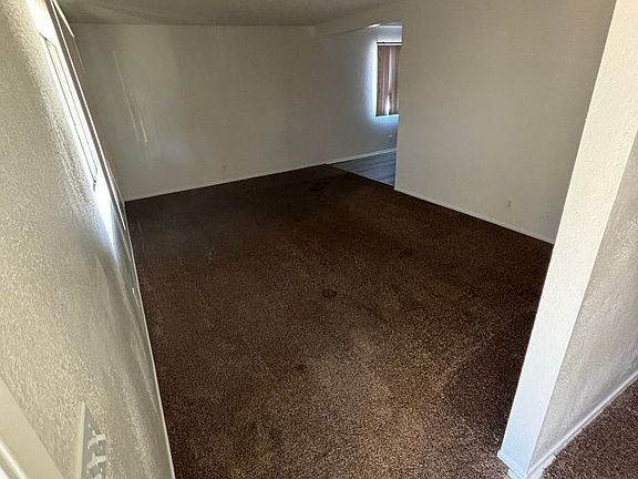 4th image of 16465 Smoketree St APT A