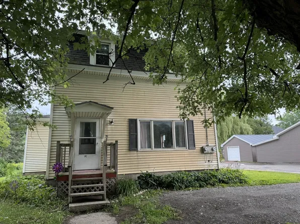 97 North Street, Houlton, ME 04730