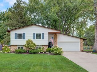 10174 Union Terrace Ln N, Maple Grove, MN 55369