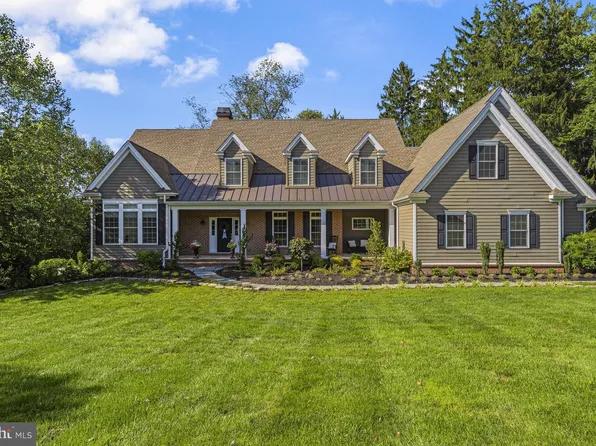 202 Arrowwood Ln, Chadds Ford, PA 19317