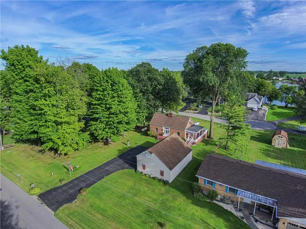 3773 N Lake Shore Dr, Jamestown, OH 45335