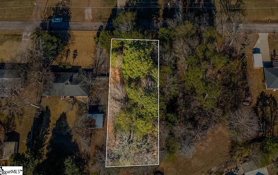 1st image of 11 Knollview Dr