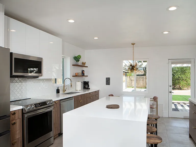 2333 N Edgemere St — Photo 23