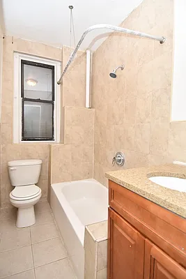 Rented by Bold New York | media 24