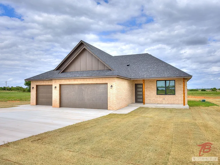 1321 Chisholm Trail Ln — Photo 3