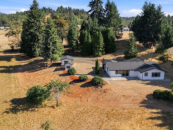 4th image of 312 Bryant Ln