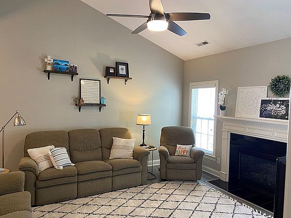 4th image of 6610 Clemmons Ct