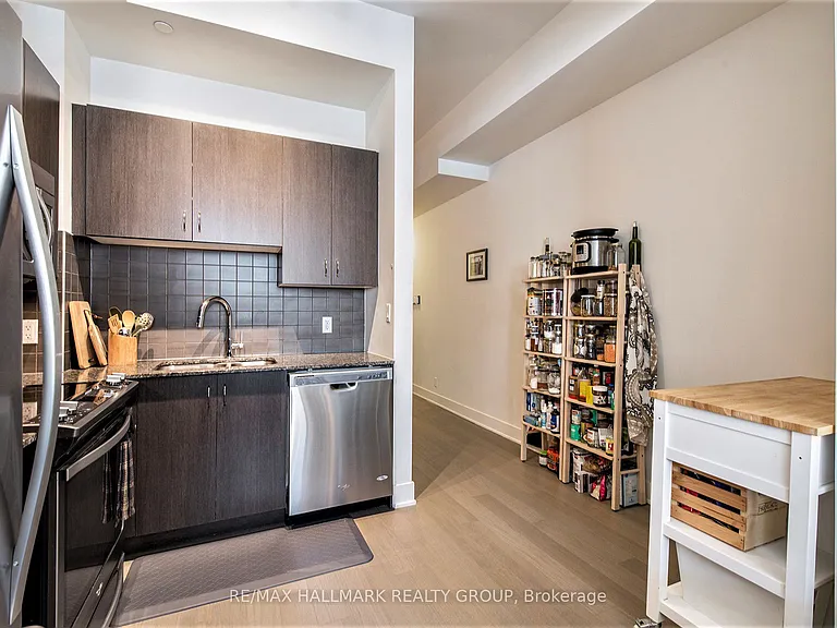 485 Richmond Rd #102 — Photo 10