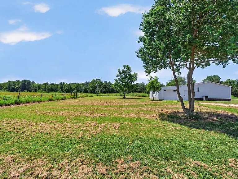 875 W Farm Road 71 — Photo 30