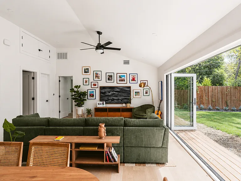 4903 Enchanted Ln — Photo 18