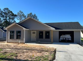 608 Lonnie St, Douglas, GA 31533