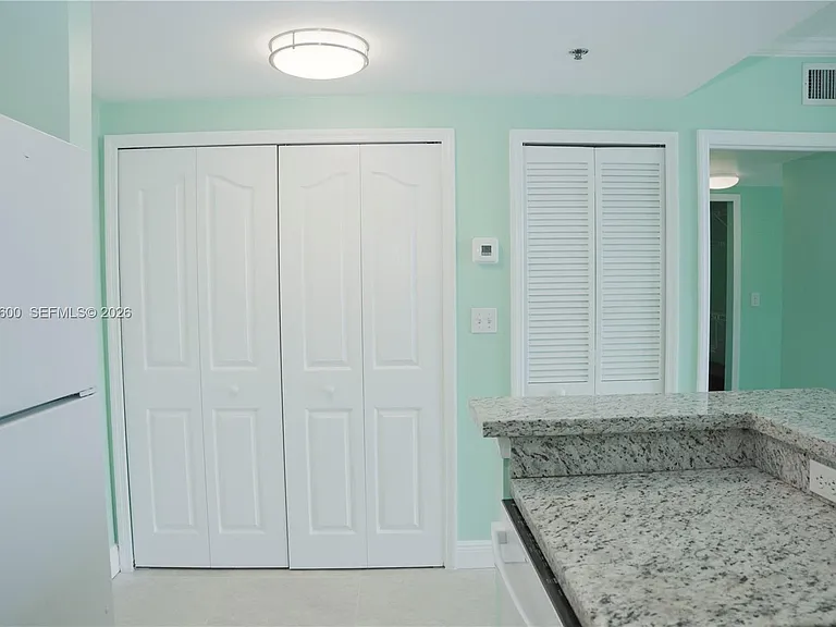 2665 SW 37th Ave #405 — Photo 12