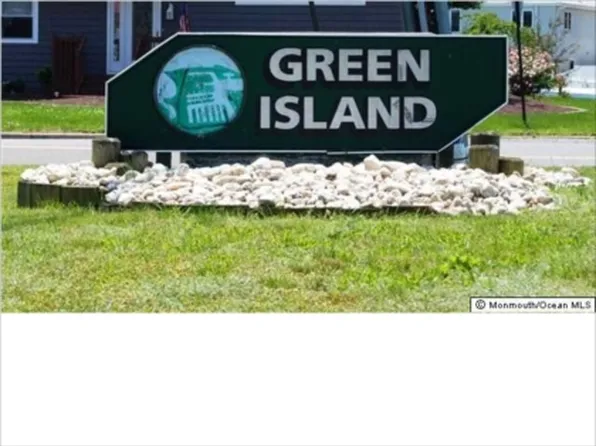 36 Channel Rd, Toms River, NJ 08753