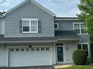 1944 Shamrock Pl, Chaska, MN 55318
