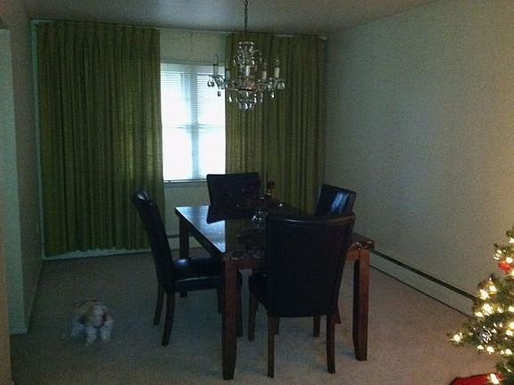 4th image of 1 Lakeview Dr