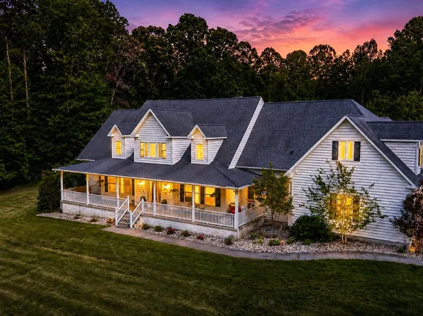 8143 Gallant Green Dr, King George, VA 22485