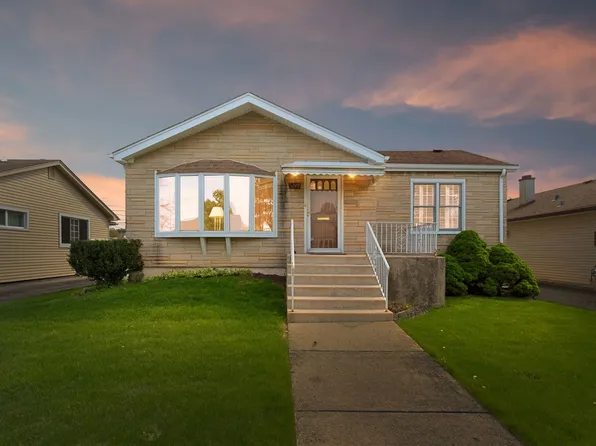 5249 W 88th St, Oak Lawn, IL 60453