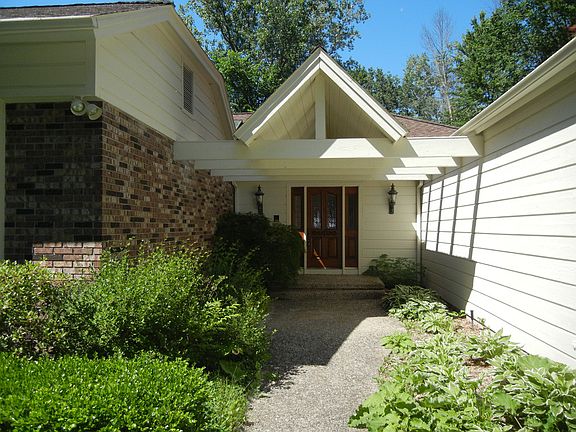 Lovely entryway into home!