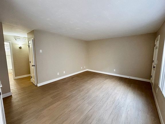 5th image of 4431 Cleveland Ave APT 3