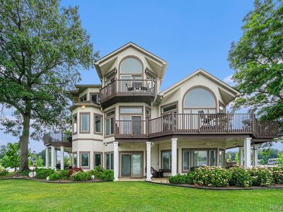 265 Lakeshore Dr, Battle Creek, MI, 49015