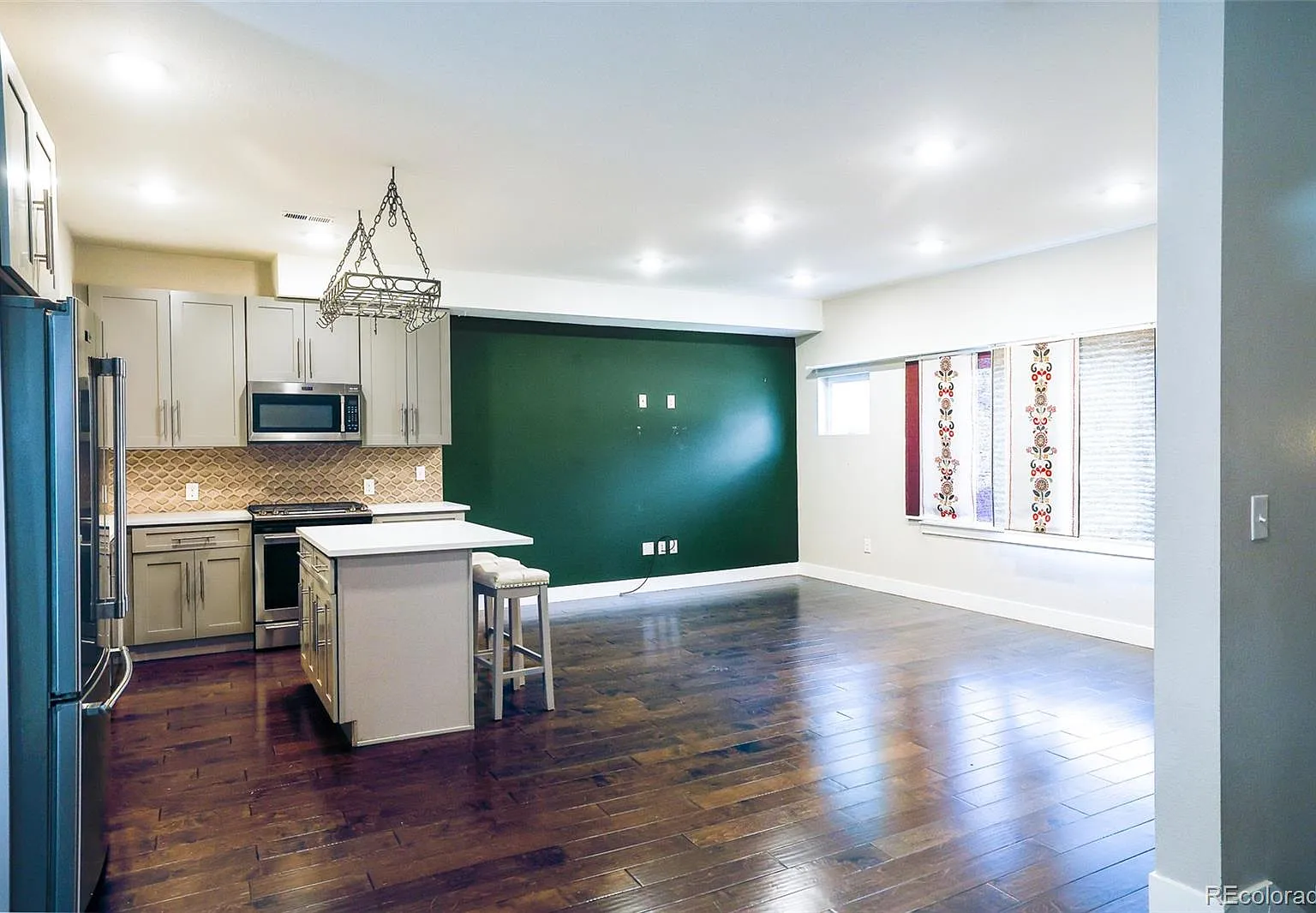 2 bed, 2.5 bath, 1291 sqft, $2,850 — Photo 4
