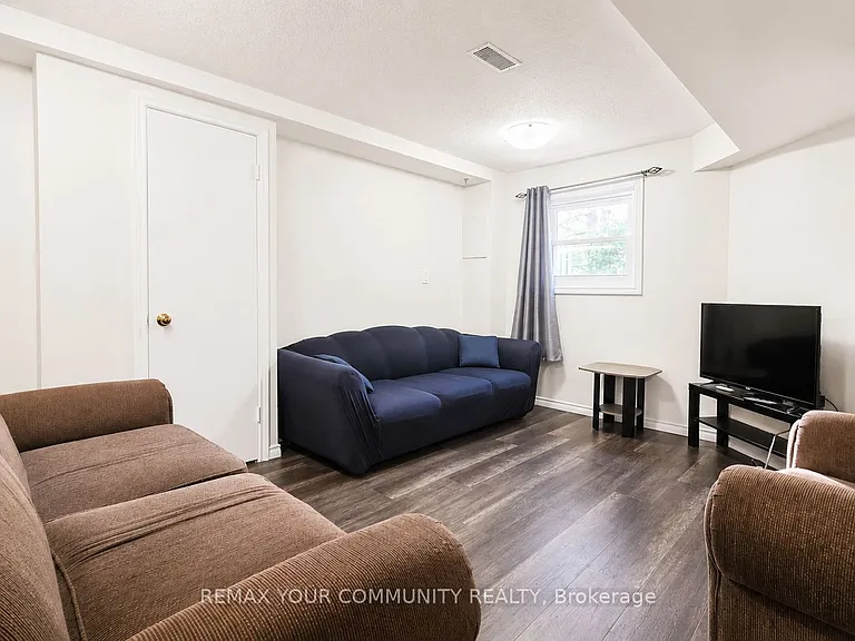 210 Highland Cres #19 — Photo 26