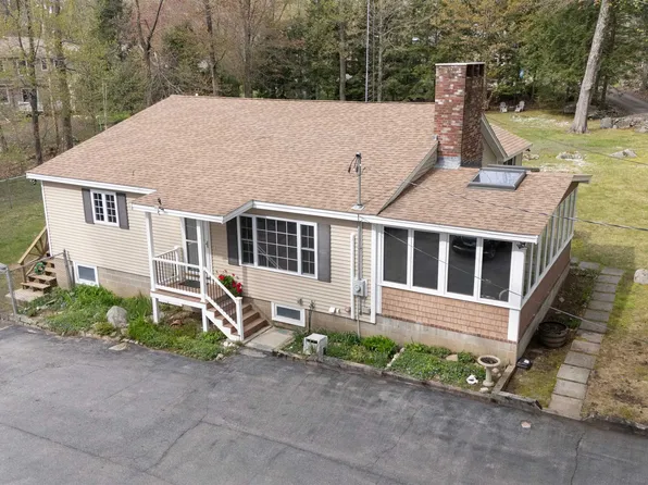 7 Forest Road, Raymond, NH 03077