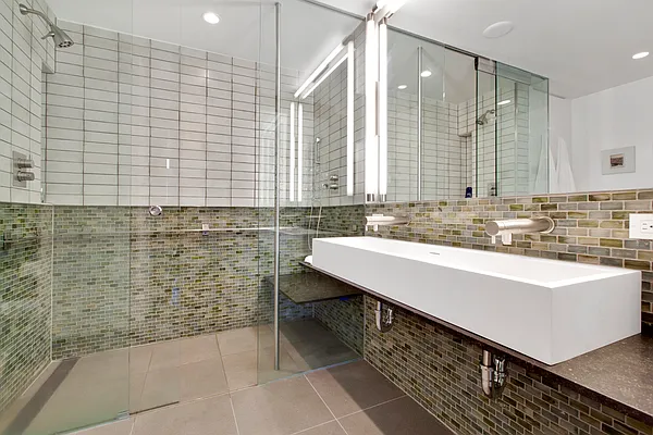Bathroom, photo 3