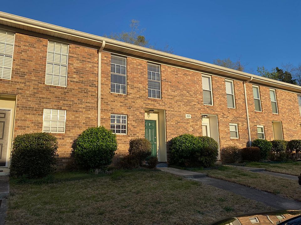1st image of 205 Marinawoods Dr SE APT 4