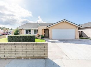 9692 Warburton Dr, Huntington Beach, CA 92646