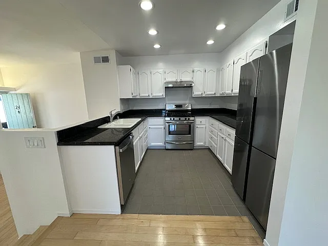 4111 Tujunga Ave #24 — Photo 9