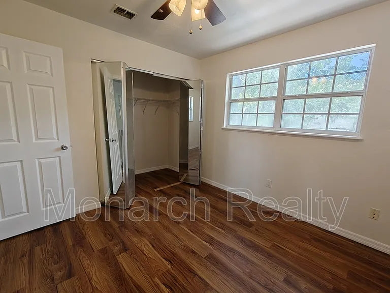 620 SW 10th Ln #4 — Photo 22