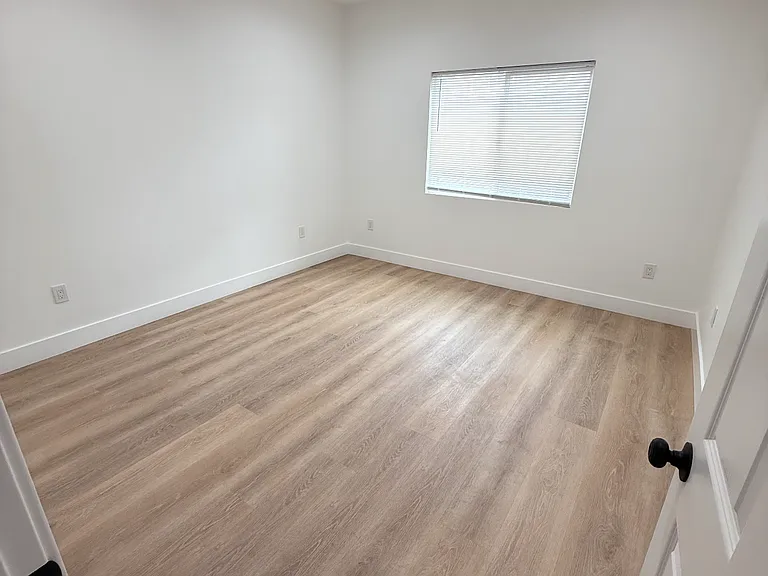 3202 Wolfe St #1 — Photo 8