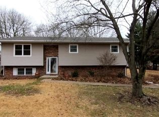 234 Woodridge Ct, Collinsville, IL